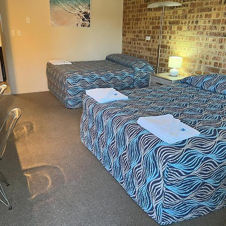 Golden Beach Motor Inn, Калаундра Экстерьер фото