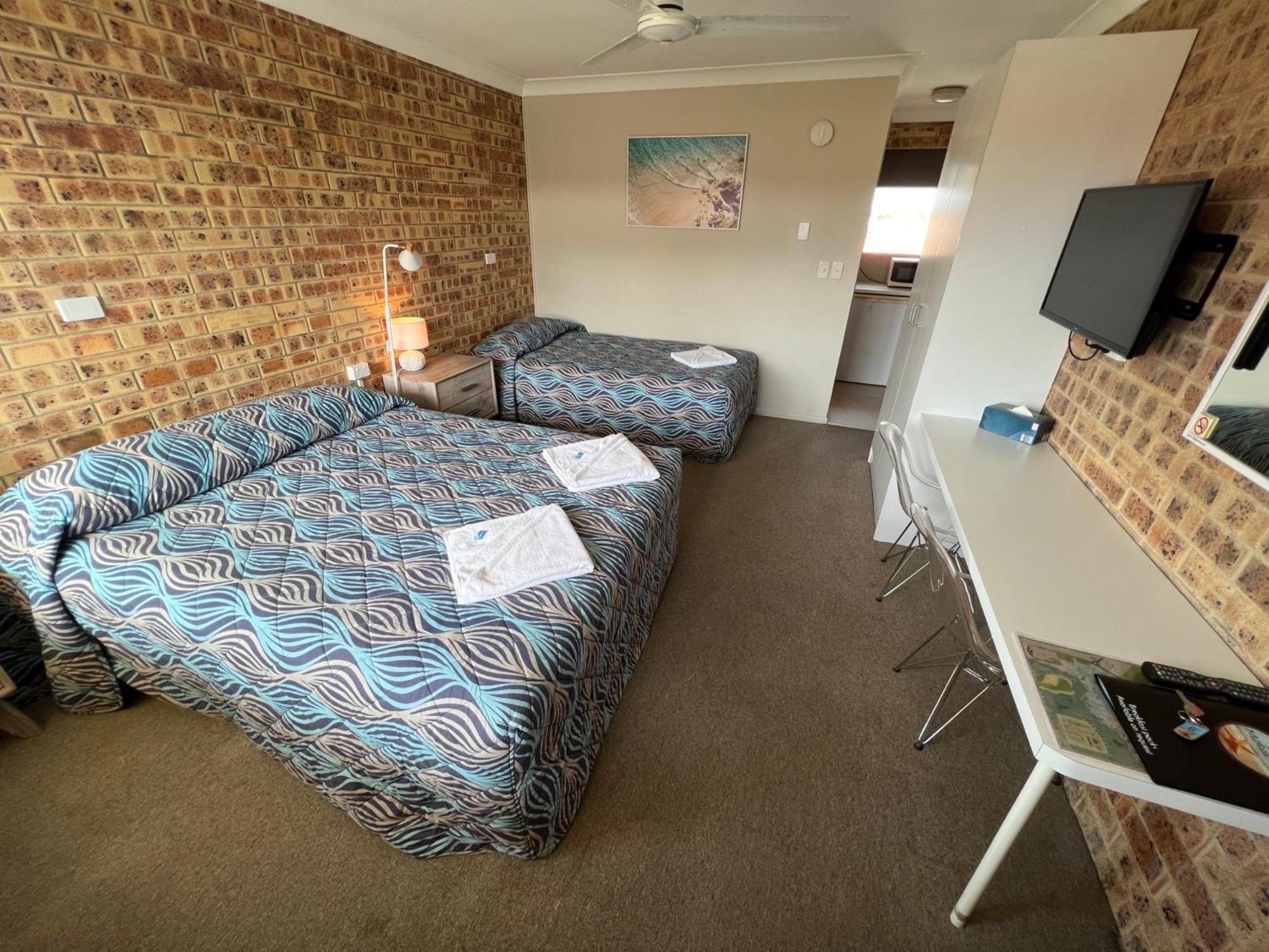 Golden Beach Motor Inn, Калаундра Экстерьер фото